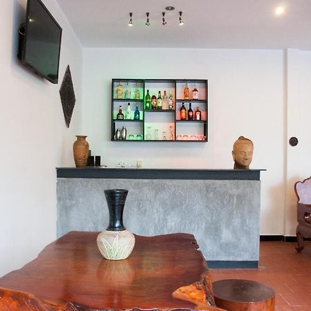 Private Boutique Home With Pool, The Fin Inn Siem Reap Exterior photo
